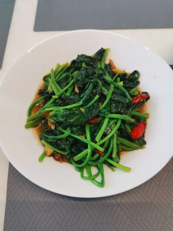 清炒菠菜